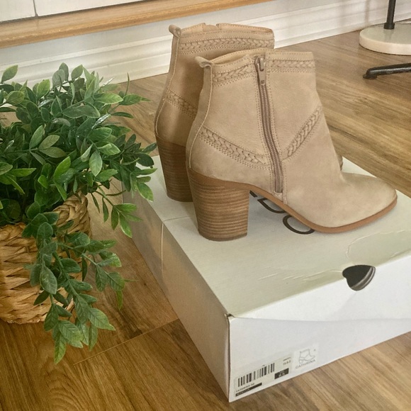 Aldos Cathrina Booties - Picture 4 of 5